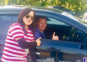 ฝึกขับรถต่างชาติ